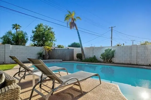 Amazing 4-bdrm W/backyard Paradise in Scottsdale! - Dış Mekan