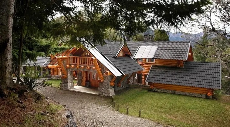 Amazing 4 Bedroom Chalet Villa Traful VT1