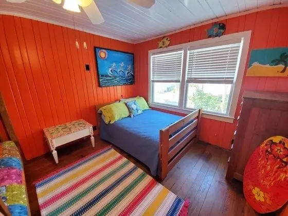 Amazing 4 Bedroom, Oceanfront, Hot Tub - Pink Flamingo