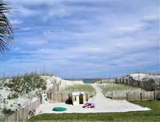 Amazing 4 Bedroom, Oceanfront, Hot Tub - Pink Flamingo