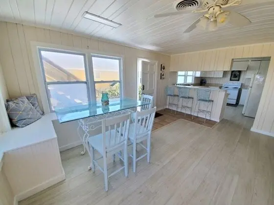 Amazing 4 Bedroom, Oceanfront, Hot Tub - Pink Flamingo - Mutfak