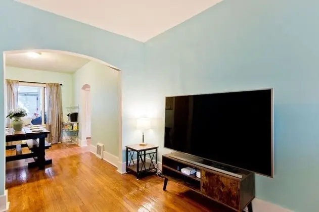 Amazing 5 Bedroom Downtown Ferndale House