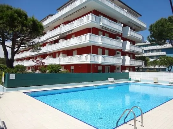 Amazing Apartment for 6 People With Swimming Pool by Beahost Rentals