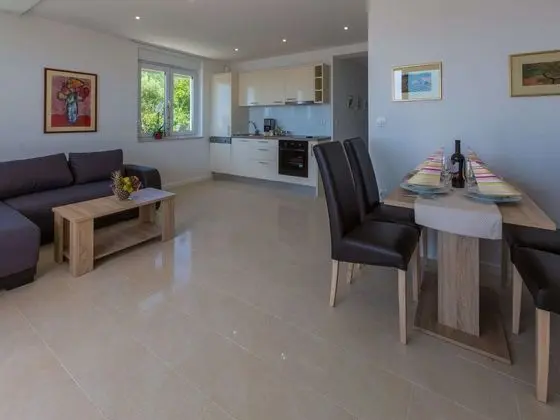 Amazing Villa Apartment With Pool Near the Beach - Mutfak