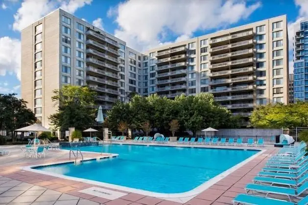Amazing Br2 Bedroom Condo at Arlington