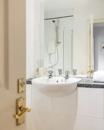 Amazing Castle View Apartment - Banyo Tipleri