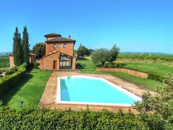 Amazing Farmhouse in Montepulciano With Shared Swimming Pool
