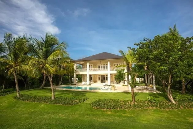 Amazing Golf Villa at Luxury Resort in Punta Cana Includes Staff Golf Carts and Bikes - Oda