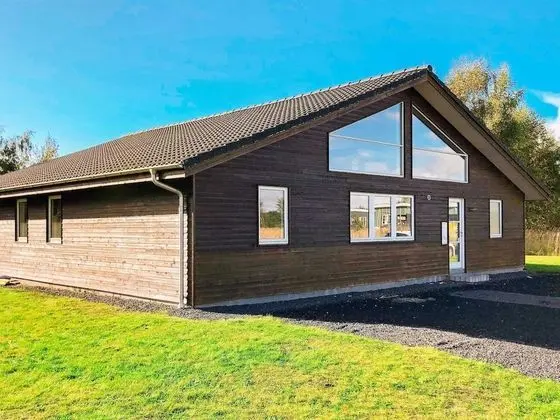 Amazing Holiday Home in Rødby With Whirlpool