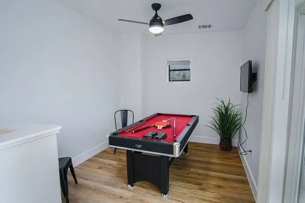 Amazing Indeed 3BR Only 5 Minutes From Downtown - İç Mekan
