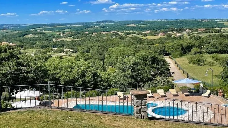 Amazing Lake View - Villa With Pool and Jacuzzi - Öne Çıkan Resim