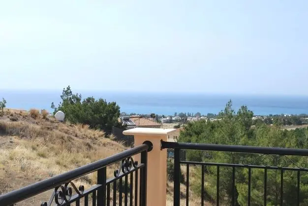 Amazing Luxury Villa, Enormous Heated Pool Jacuzzi, Gym, Games Room In Paphos - Dış Mekan