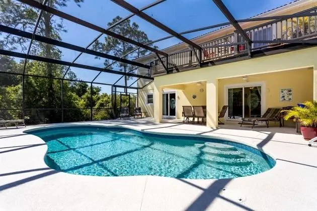 Amazing Modern 5 bed Villa With South Facing Pool Overlooking Conservation and Woodland - Havuz