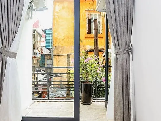 Amazing NYT Home Balcony Cozy Studio - İç Mekan