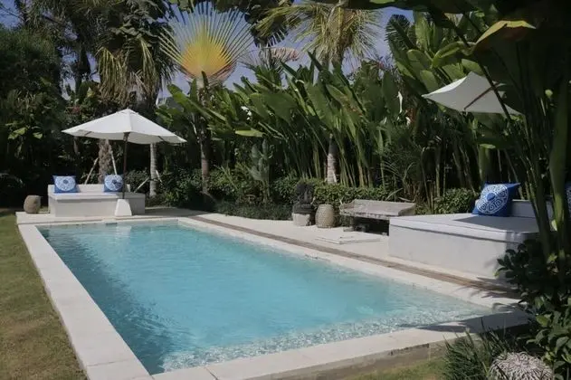 Amazing Villa With Pool and Huge Lawn - Havuz
