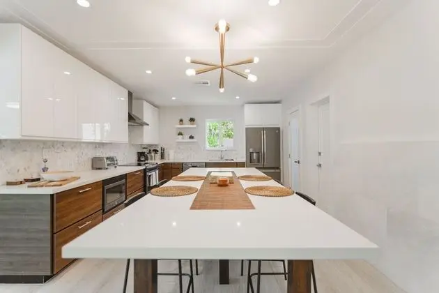 Amazing renovated home close to the Bay - Mutfak