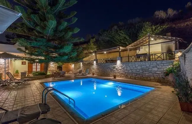 Amazing Villas in Crete Villa Argiris - Rustic Design With Captivating Sea Views