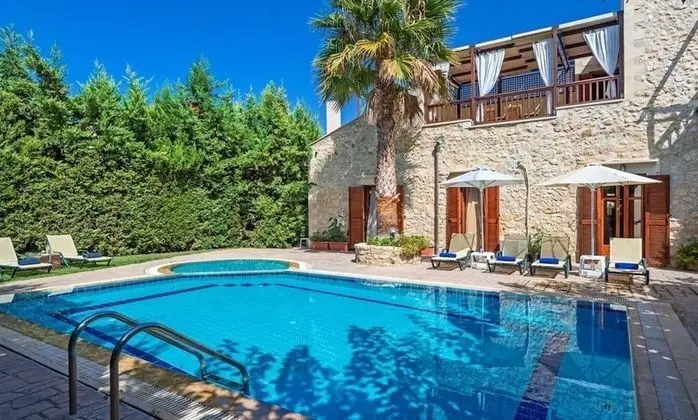 Amazing Villas in Crete Villa Asteri - Traditional Elegant Villa