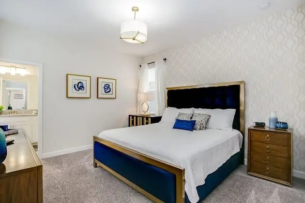 Amazing Storey Lake 5 Bedroom 5 Bathroom 4778kcc