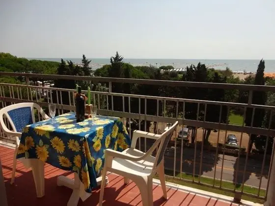 Amazing Studio With Terrace for 4 People by Beahost Rentals