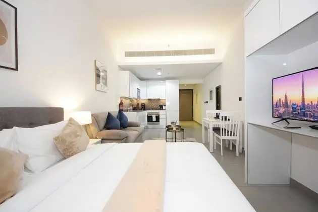 Amazing Studio Thirteen