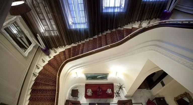 Amba Hotel Charing Cross - Genel