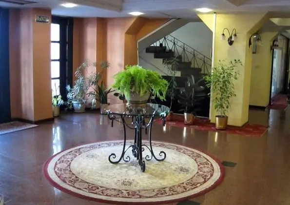 Ambassador Hotel Almaty - Lobi