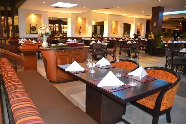 Ambassador Bangkok Hotel - Yerinde Yemek