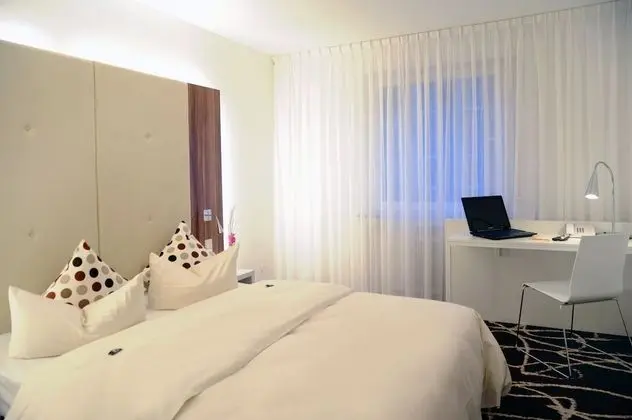 Ambassador Hotel Frankfurt - Oda