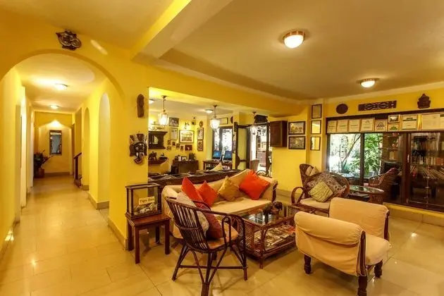Ambassador Garden Home - Lobi