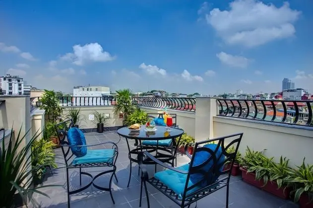 Ambassador Hanoi Hotel & Travel