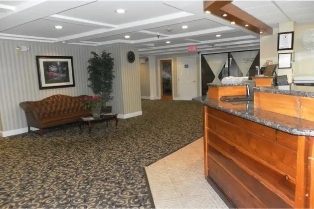 Ambassador Inn Suites - Lobi