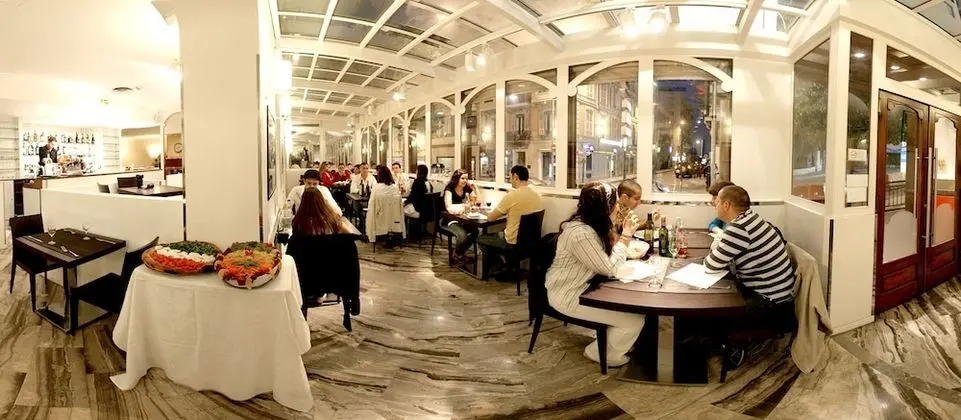 Hotel Ambassador Monaco - Yerinde Yemek