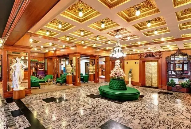 The Ambassador, Mumbai - Lobi