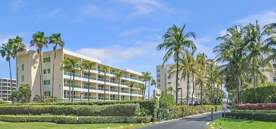The Ambassador Hotel - Dış Mekan