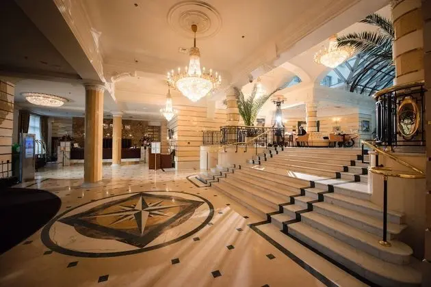 Ambassador Hotel - Dış Mekan