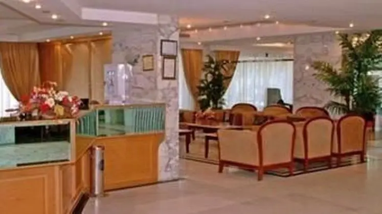 Ambassador Suites - Bar