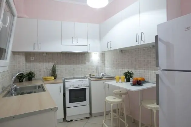 Ambelokipi. Spacious Sunny Apartment - Mutfak