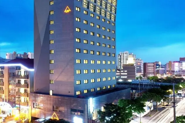 Amber Hotel Central