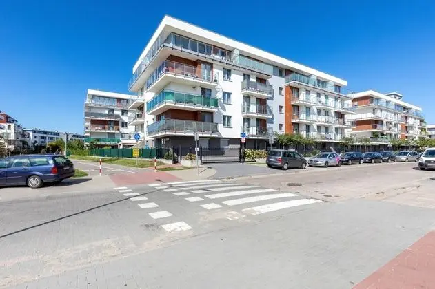 Amber Estate Apartments by Renters