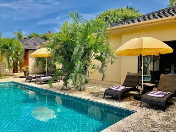 Amber Villas Diani - Havuz