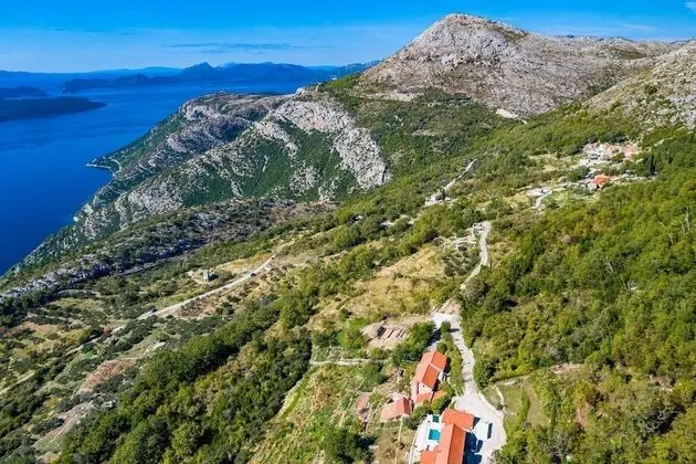 Amber's Village House With Stunning sea View
