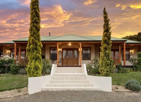 Ambience on Huon B&B