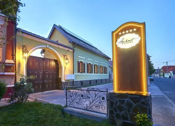 Resort Ambient Cristian - Öne Çıkan Resim