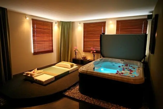 Ambient Hotel - Havuz