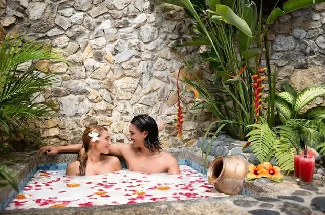 Ambong Pool Villas - Spa