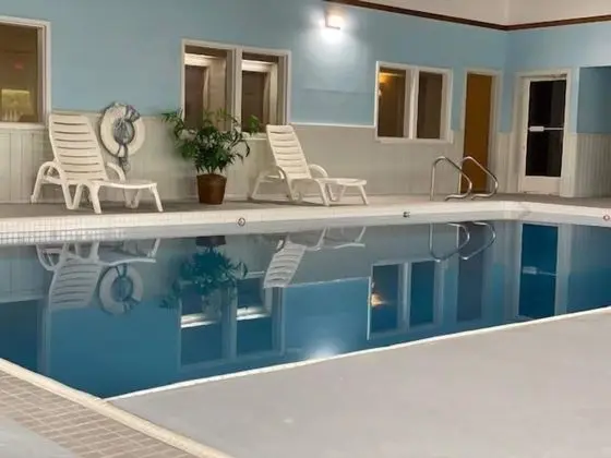 American Heritage Inn - Havuz