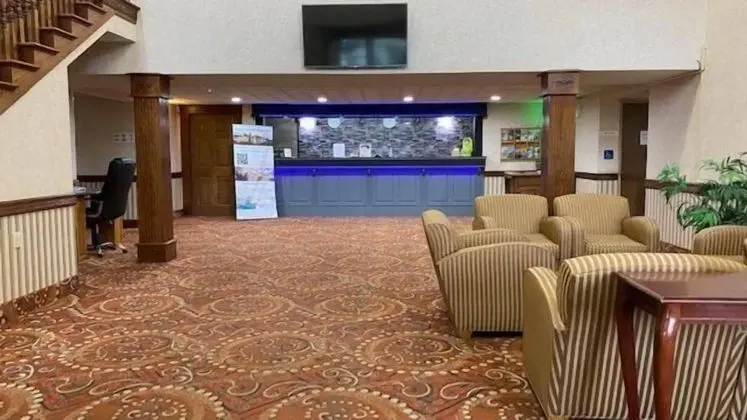 American Heritage Inn - Lobi