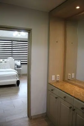The American House of Camp Humphreys - İç Mekan