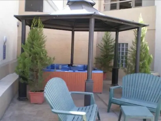 American Inn Hotel & Suites Hidalgo del Parral - Havuz